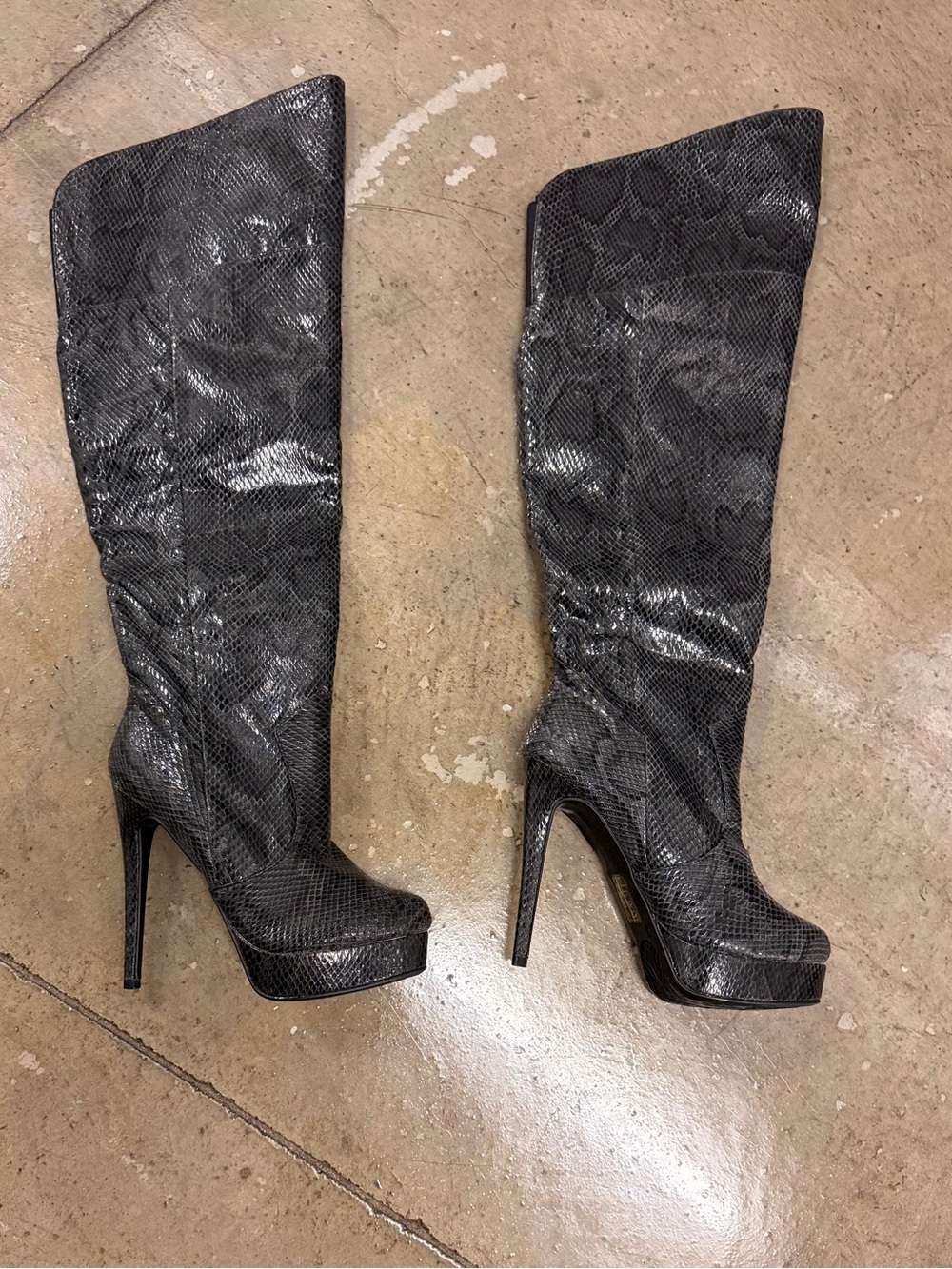 Women’s High Heel Knee Boots in Black Snakeskin